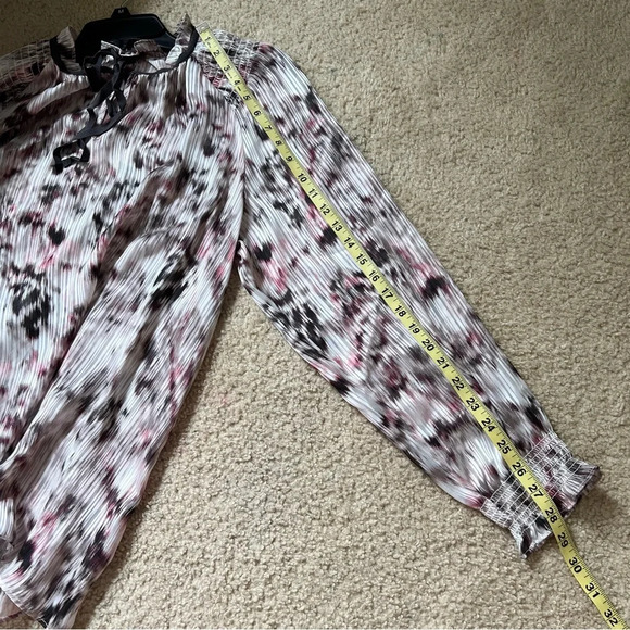 SIMPLYVERA Vera Wang Smocked Watercolor Chiffon Long Sleeves Tie Front Blouse XL - Picture 11 of 15